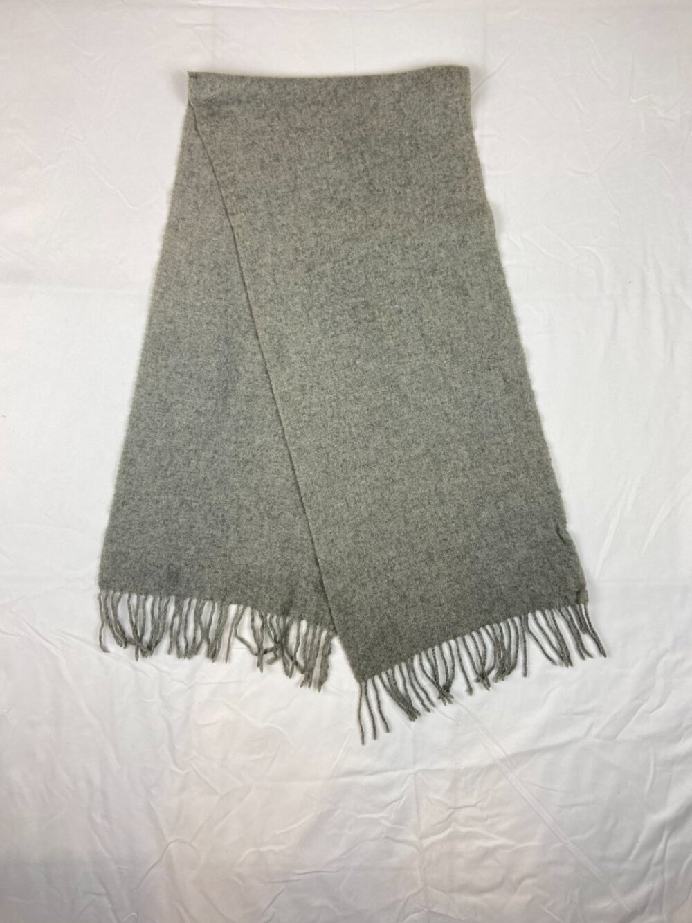 Amicale 100% Cashmere Gray Fringe Scarf Vintage Made in USA / One Size